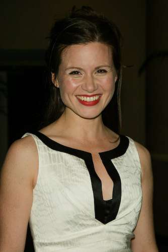 Актер Мэгги Лэйси