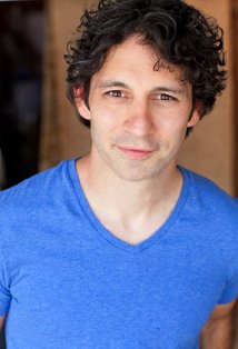 Актер Грегори Симс