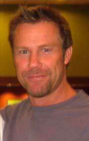 Актер Тодд Брайант