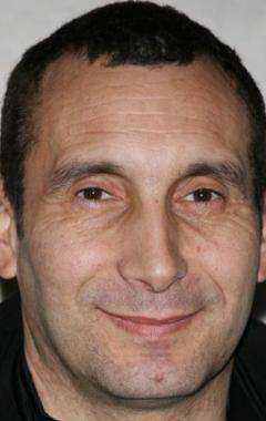 Актер Зинедин Суалем