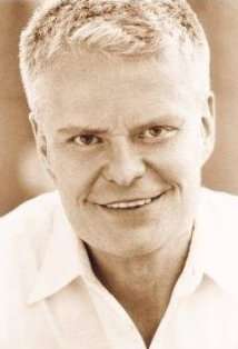 Актер Тед Саттон