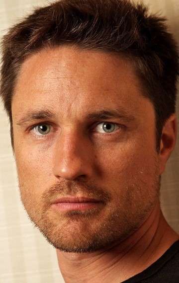 Актер Мартин Хендерсон