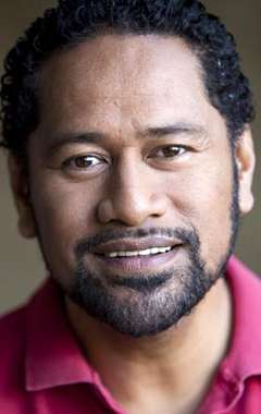 Актер Джей Лагаая