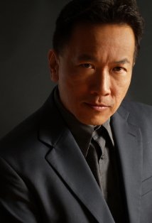 Актер Саймон Люн