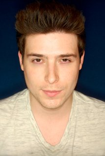 Актер Девин Монтгомери