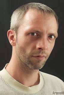 Актер James Arama