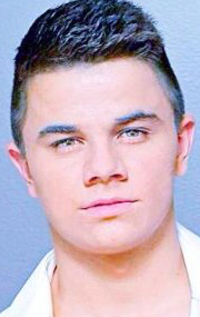 Актер Брэндон Стюарт