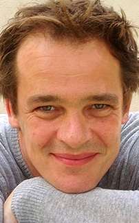 Актер Серж Гискуир