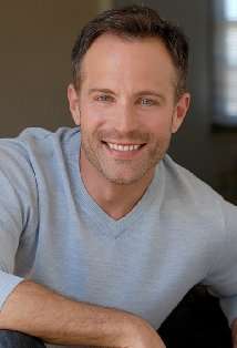 Актер Тони Майэтта