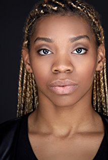 Актер Ari Groover