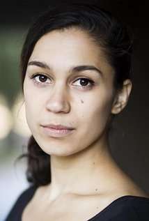 Актер Дануся Самал