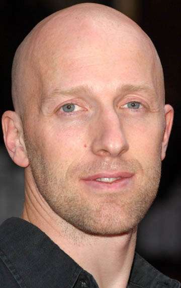 Актер Сирил Раффаэлли