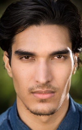 Актер Джордан Фаллилав