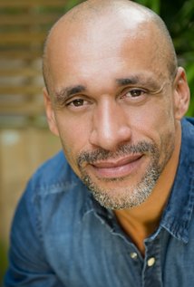 Актер Дин Стрит