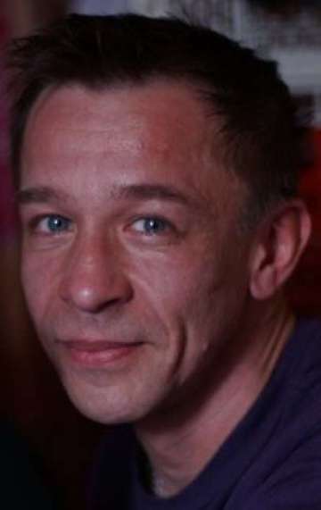 Актер Игорь Угаров