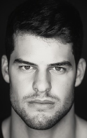 Актер Джефф Олсен