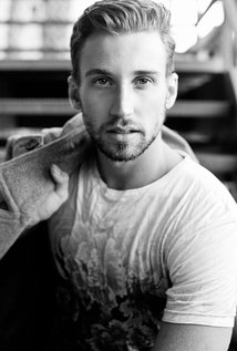 Актер Matt Booher