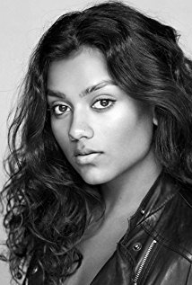 Актер Симон Эшли