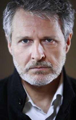 Актер Николя Марье