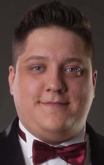 Актер Роман Попов