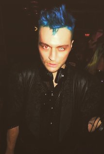 Актер Tyler Stone