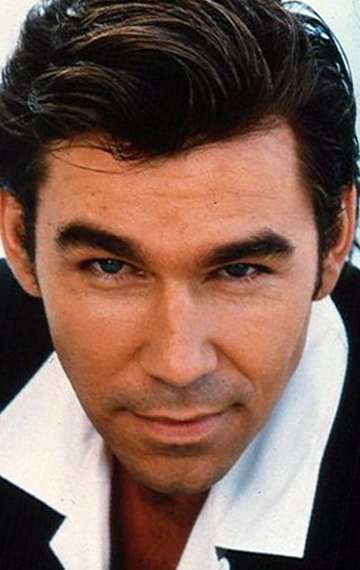 Актер Клайв Робертсон