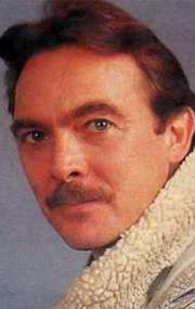 Актер Клаудио Баэс