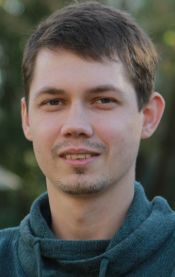 Актер Антон Тузиков