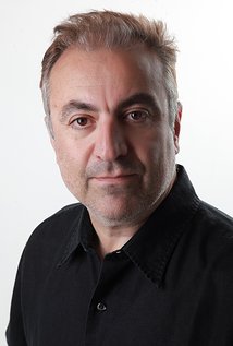 Актер Алекс Зинос