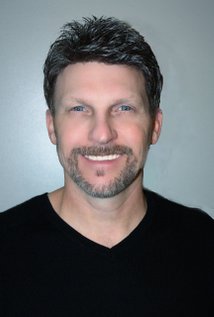 Актер Джим Глойд