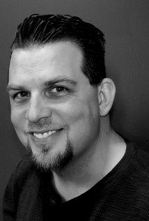 Актер Дэннис Келли