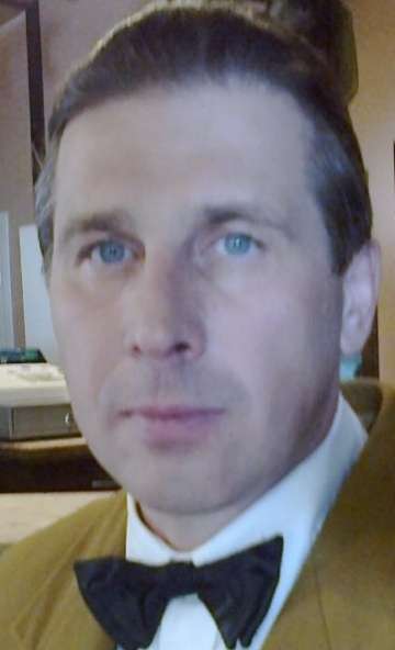 Актер Олег Посполитак