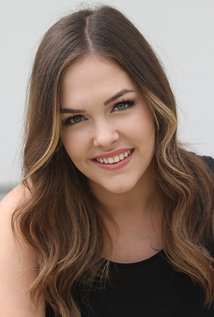 Актер МакКензи Крус