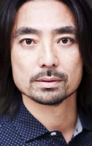 Актер Акира Койеяма