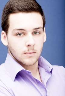 Актер Бернардо Сантос