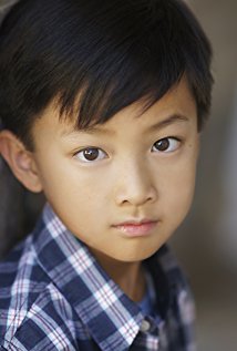 Актер Zachary Dizon