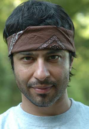 Актер Ардж Баркер