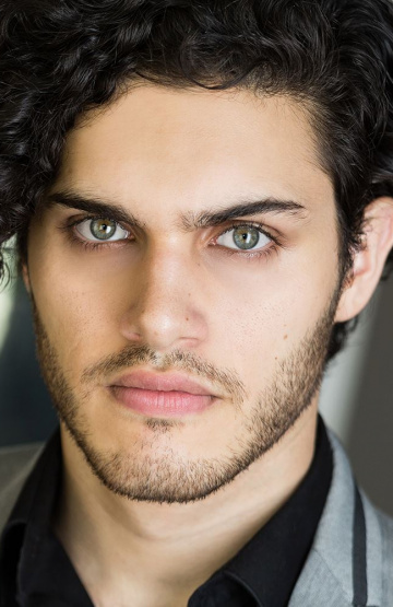 Актер Ария Шахгасеми