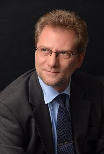 Актер Энди Миалаче