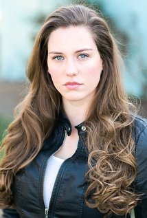 Актер Кэйси МакКаллум