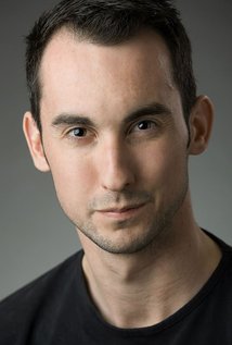 Актер Neil Main