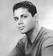 Актер Риши Мехта