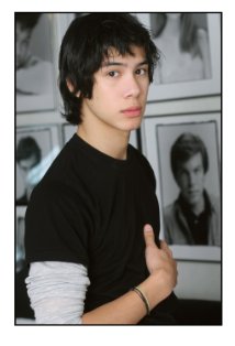 Актер Бен Левин