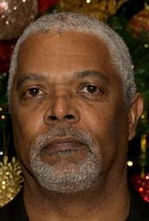 Актер Charles E. Thomas III