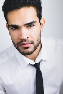 Актер Каран Чаудри