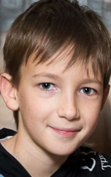 Актер Андрей Янайт