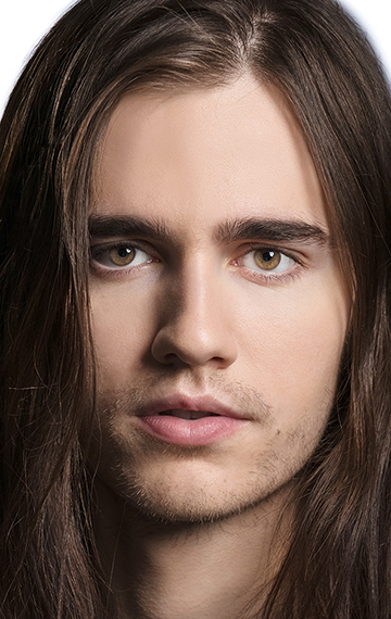 Актер Энтони Де Ла Торре