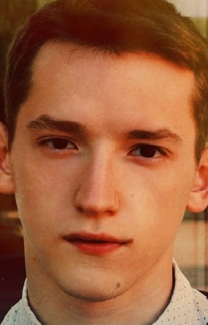 Актер Владимир Канухин