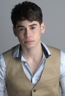 Актер Jonathon Olivo