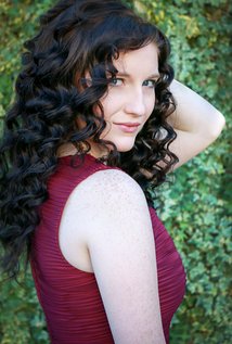 Актер Эмелин Белл